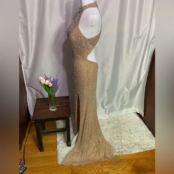 La Femme Pink Blush Gown - Picture 7 of 14